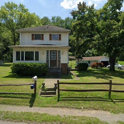 409 Portersville Rd, Ellwood City, PA 16117