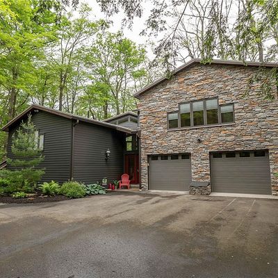 410 Imperial Rd, Hidden Valley, PA 15502