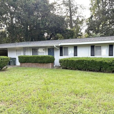 411 Essex Dr, Tallahassee, FL 32304