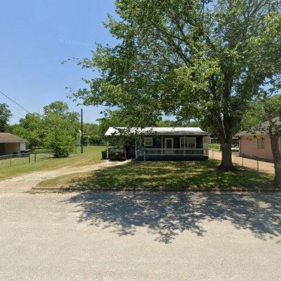 411 W 4 Th St, Flatonia, TX 78941