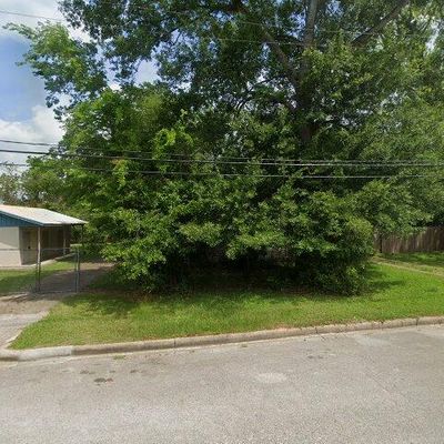 416 Cochran St, Conroe, TX 77301