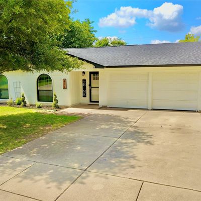 416 Rolling Hills Dr, Aledo, TX 76008