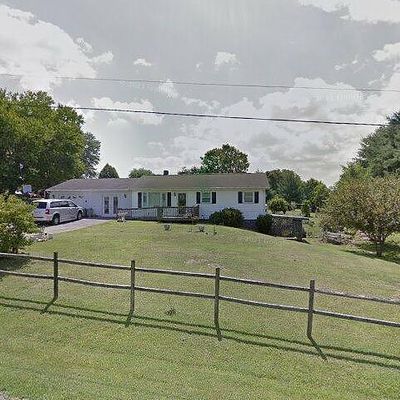 4166 Dunn St, Pulaski, VA 24301