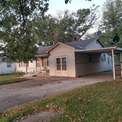 417 S Illinois St, Eureka, KS 67045