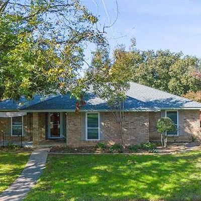 5 Easy St, Lake Dallas, TX 75065