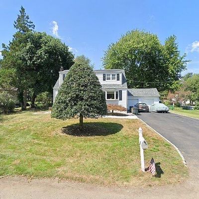 5 Gates Ave, East Brunswick, NJ 08816