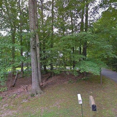 50 Ox Bow Ln, Woodbridge, CT 06525