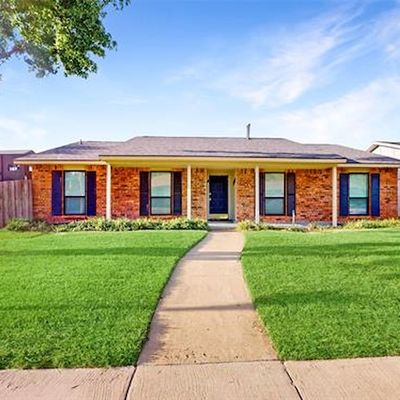 5001 Stanley Dr, The Colony, TX 75056