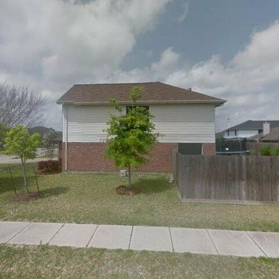 5003 Blanco Dr, Pearland, TX 77584