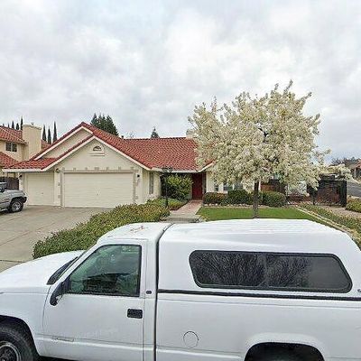 501 Rambleton Dr, Vacaville, CA 95688