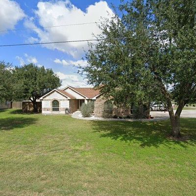 504 W Sullivan St, Skidmore, TX 78389