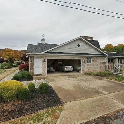 508 Sunset Dr, Olyphant, PA 18447