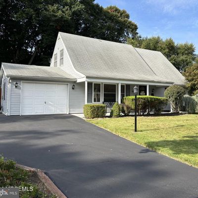 51 Innerhill Ln, Matawan, NJ 07747