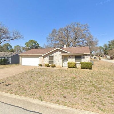 5101 French Wood Dr, Arlington, TX 76016