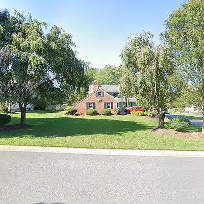 511 Greenhowe Dr, Lititz, PA 17543