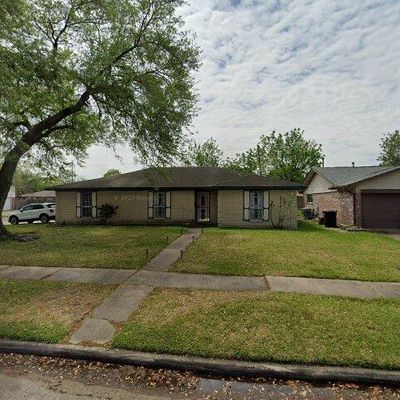 5122 Bungalow Ln, Houston, TX 77048