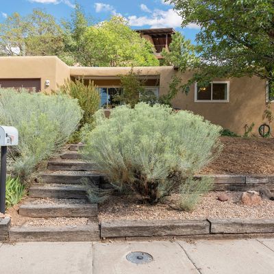 521 Juniper Dr, Santa Fe, NM 87501