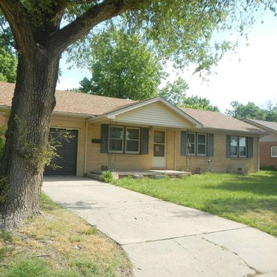 5226 Eisenhower Ave, Great Bend, KS 67530