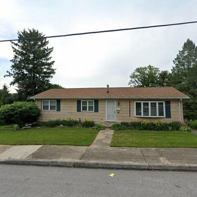 525 E Maple St, Dallastown, PA 17313