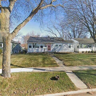 5256 N Lydell Ave, Milwaukee, WI 53217