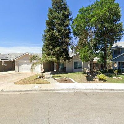 5296 W Fedora Ave, Fresno, CA 93722