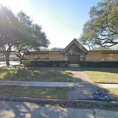 5303 Paisley St, Houston, TX 77096