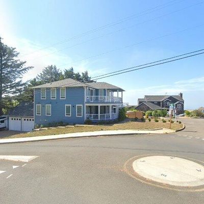 5311 Ne Port Pl, Lincoln City, OR 97367