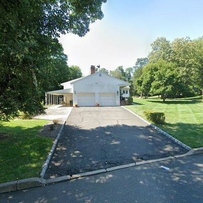 460 Massey Ct, Wyckoff, NJ 07481