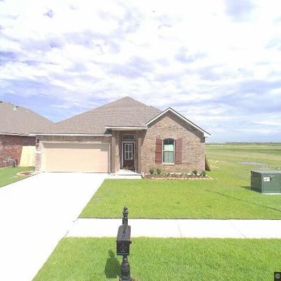 4617 Pelican Dr, Lake Charles, LA 70607