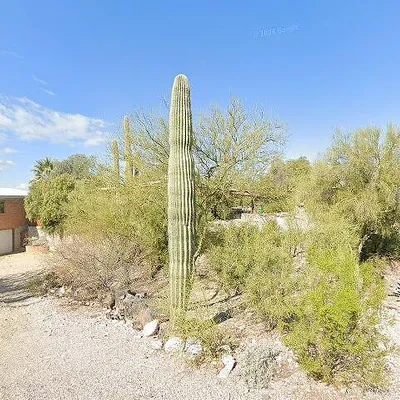 4635 N Calle Desecada, Tucson, AZ 85718