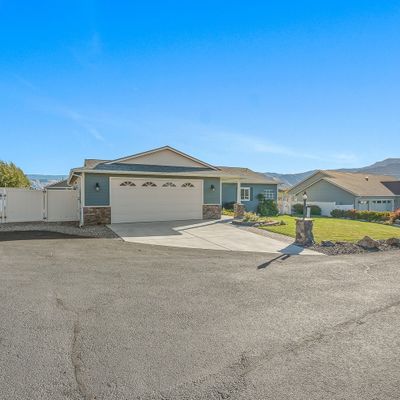 464 Hawthorn Ct Nw, East Wenatchee, WA 98802