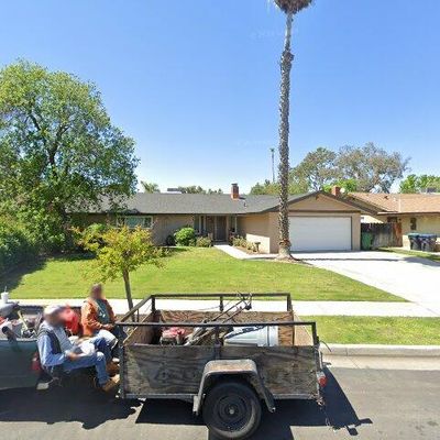 471 N Villa Ave, Fresno, CA 93727