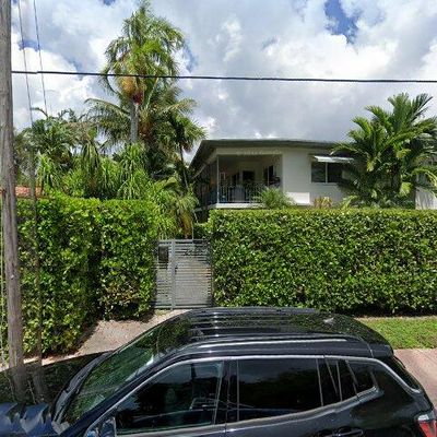 4780 Pine Tree Dr, Miami Beach, FL 33140