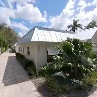 4834 West Blvd, Naples, FL 34103