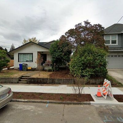 4838 Ne Campaign St, Portland, OR 97218