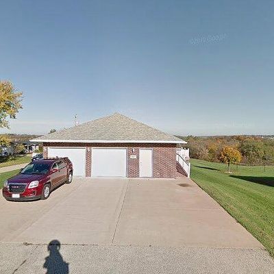 489 Olympic Heights Rd, Dubuque, IA 52001