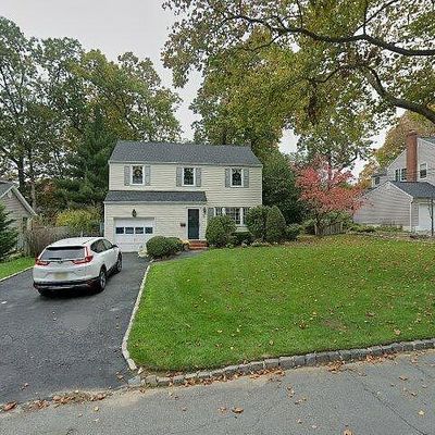 49 Wellington Rd, Livingston, NJ 07039