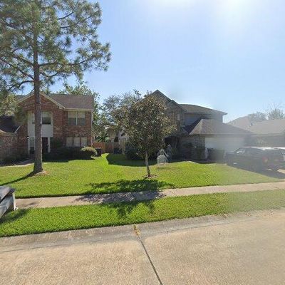 4910 Sterling Xing, Pearland, TX 77584