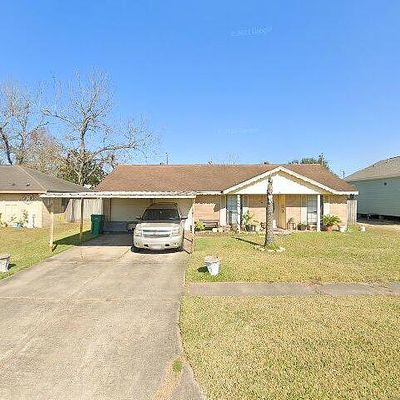 4913 Crepe Myrtle Ln, Pasadena, TX 77505