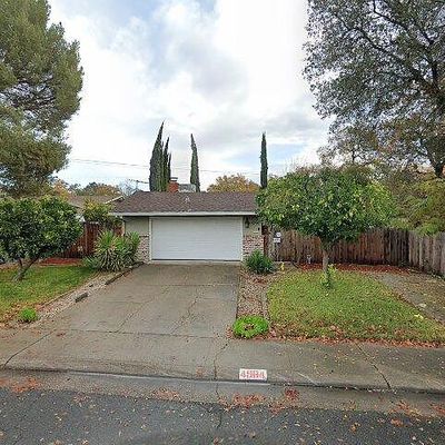 4964 Kennington Dr, Sacramento, CA 95841