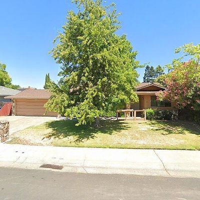 573 Shaw River Way, Sacramento, CA 95831