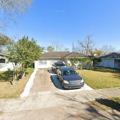 5847 Beldart St, Houston, TX 77033