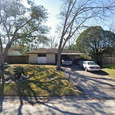 5858 Beldart St, Houston, TX 77033