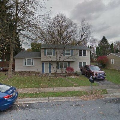 5869 Clarkson Dr, East Petersburg, PA 17520