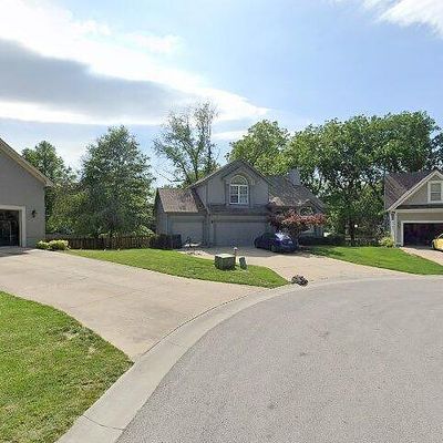 5904 Ne Diamond Cir, Lees Summit, MO 64064