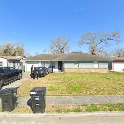 5923 Longmeadow St, Houston, TX 77033