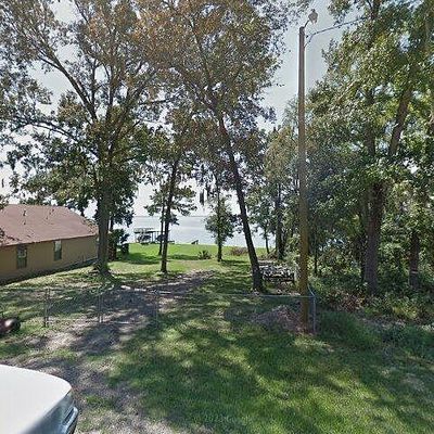 594 W Cattle Dr, Onalaska, TX 77360