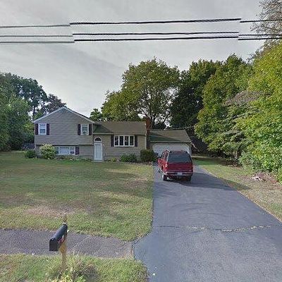 6 Chapman Ct, North Haven, CT 06473