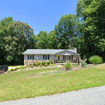 6 Laurel Forest Dr, Horse Shoe, NC 28742