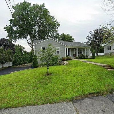 6 Susan Cir, Johnston, RI 02919